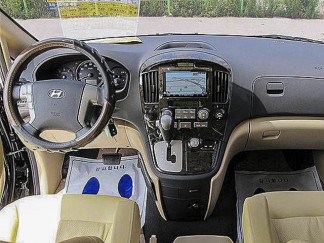 Hyundai Grand Starex 4WD Limousine black